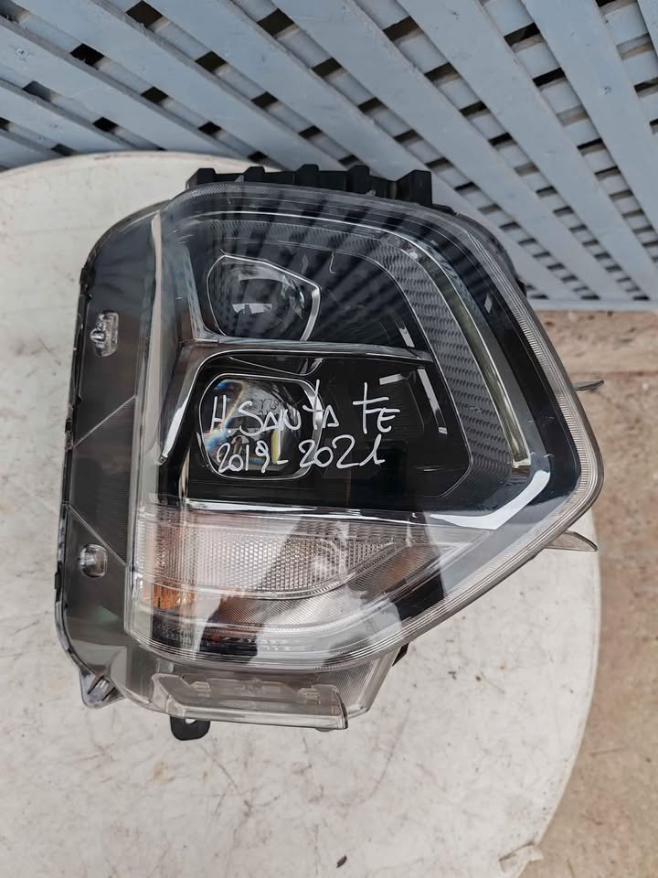 Optico derecho inferior Hyundai Santa Fe 2019 - 2021 - Imagen 4