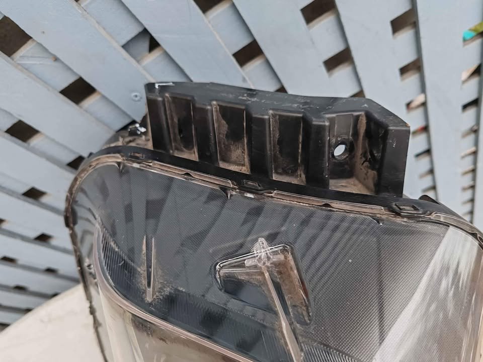 Optico derecho inferior Hyundai Santa Fe 2019 - 2021 - Imagen 5