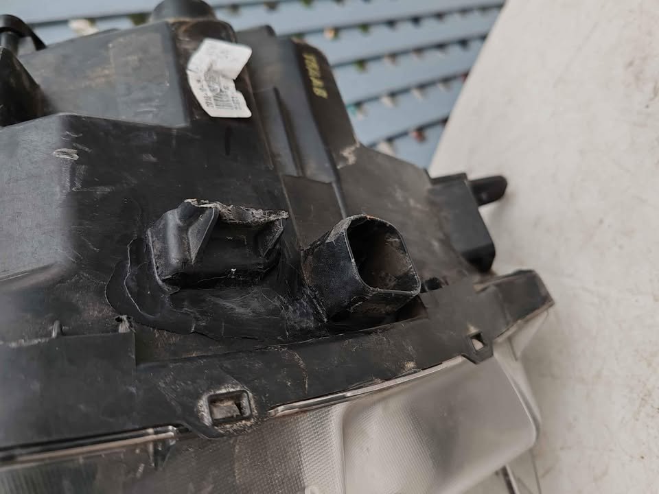 Optico derecho inferior Hyundai Santa Fe 2019 - 2021 - Imagen 7