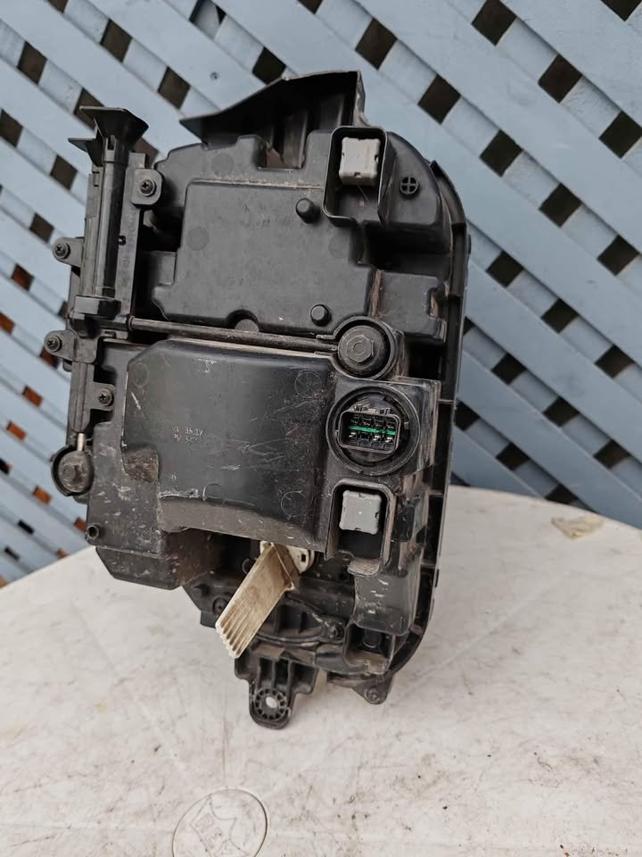Optico derecho inferior Hyundai Santa Fe 2019 - 2021 - Imagen 8