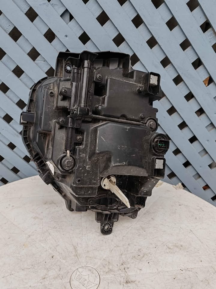 Optico derecho inferior Hyundai Santa Fe 2019 - 2021 - Imagen 9