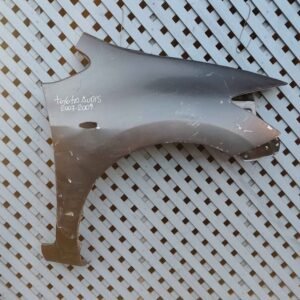 Tapabarro derecho Toyota Auris 2007 - 2009