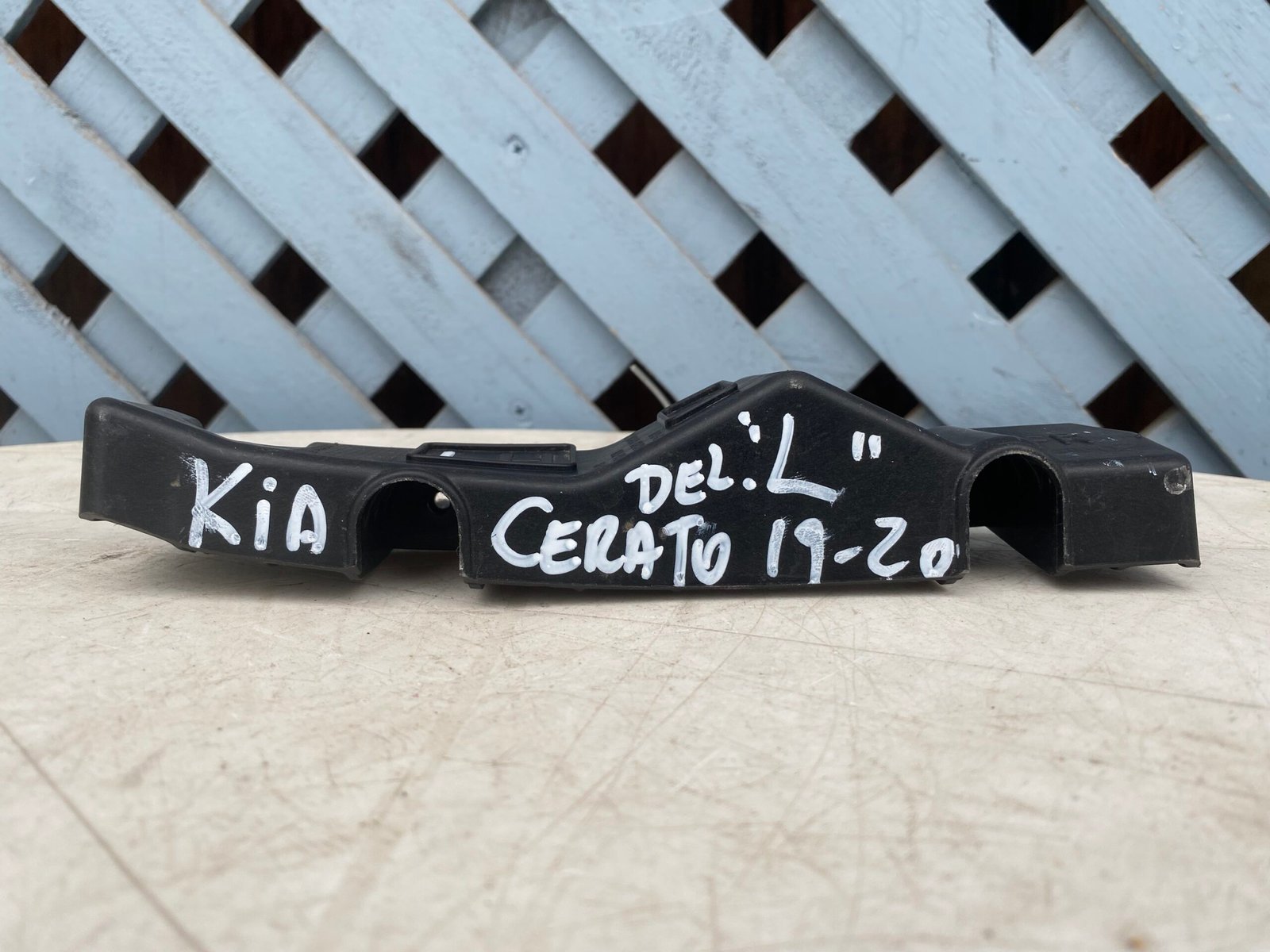 Mensula delantera izquierda Kia Cerato 2019 - 2020 - Imagen 3
