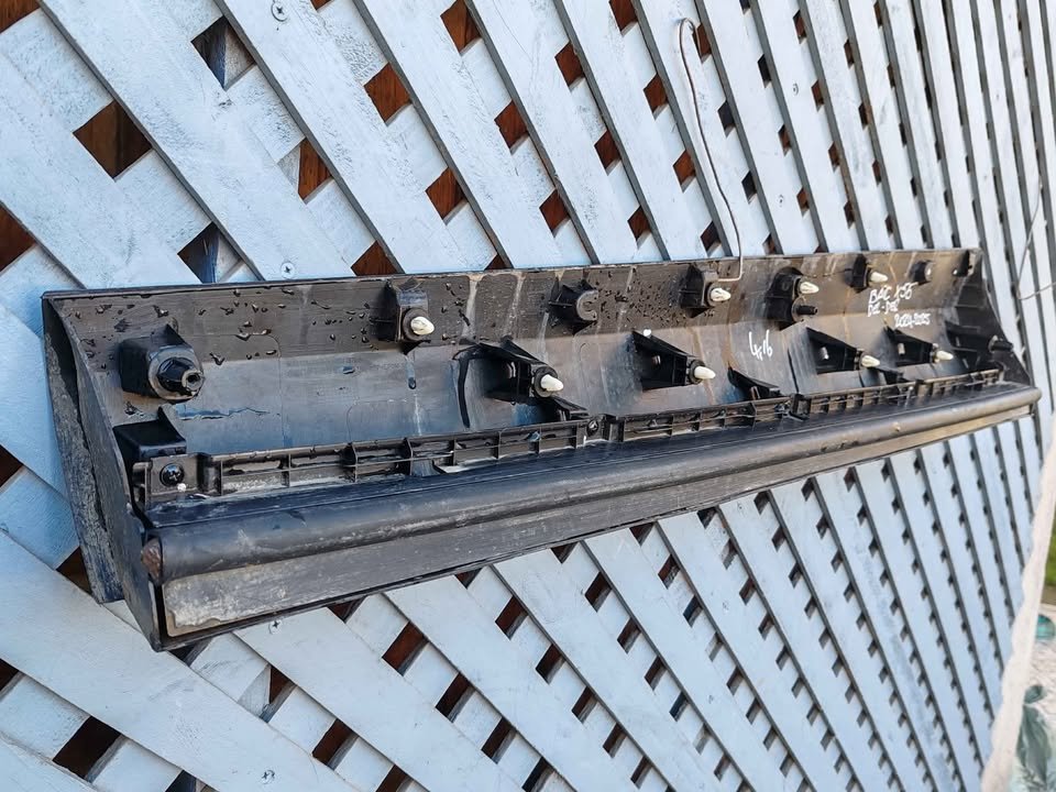 Moldura de puerta delantera derecha Baic x55 2024 - 2025 - Imagen 5