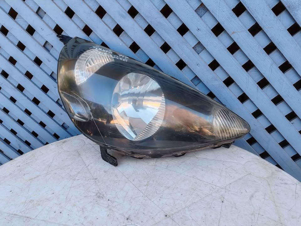 Óptico derecho Honda Fit 2003 - 2007