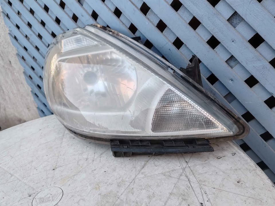 Óptico derecho Nissan Tiida 2010 - 2015 - Imagen 2