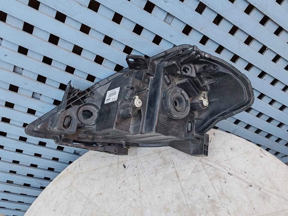 Óptico derecho Nissan Tiida 2010 - 2015 - Imagen 7