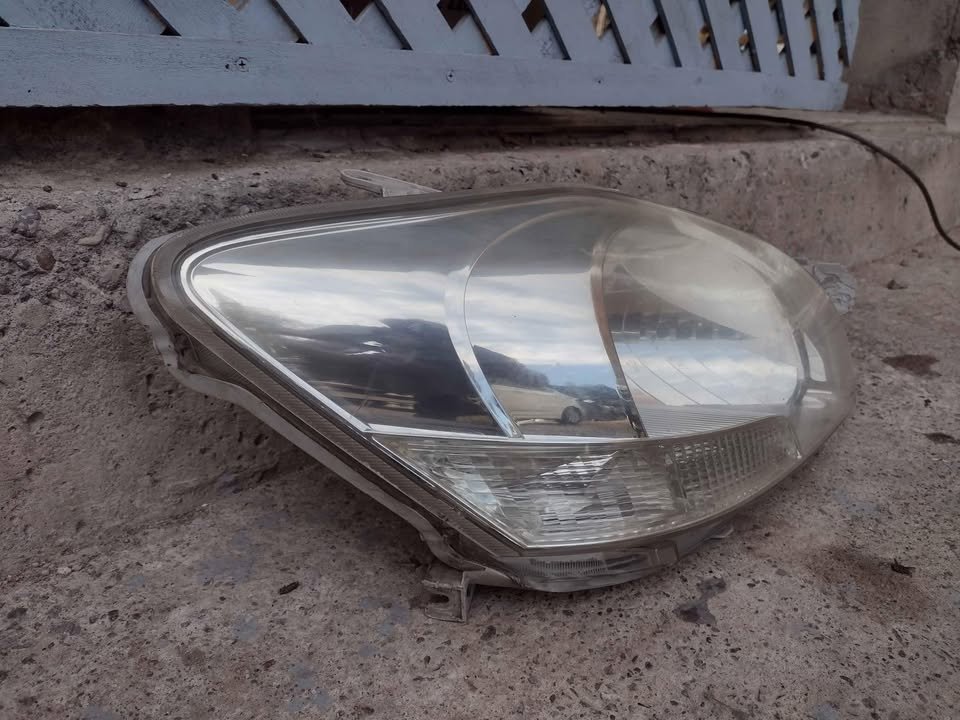Óptico derecho Toyota Yaris sedan 2006 - 2013 - Imagen 2