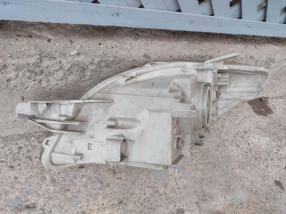 Óptico derecho Toyota Yaris sedan 2006 - 2013 - Imagen 4