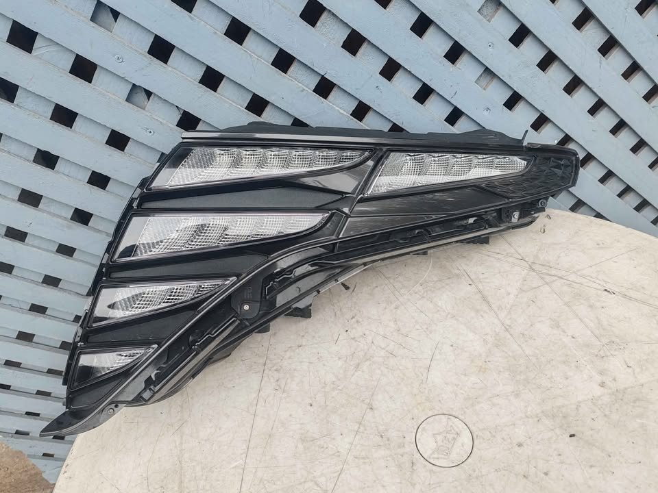 Óptico derecho superior Hyundai Tucson 2022 - 2025