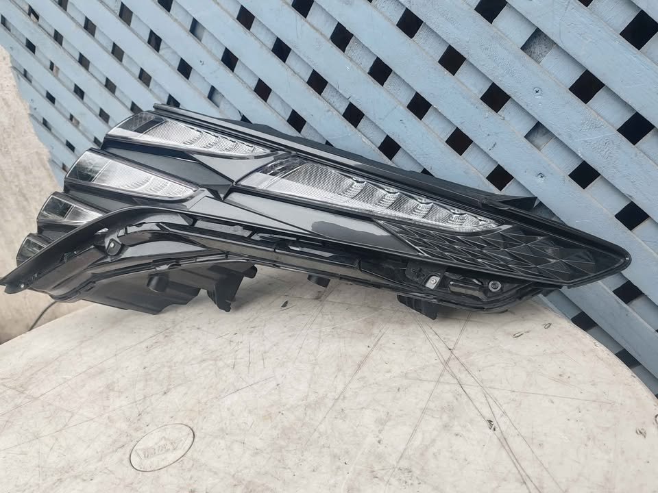 Óptico derecho superior Hyundai Tucson 2022 - 2025 - Imagen 2