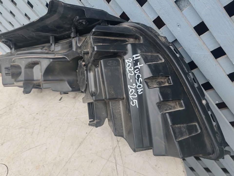 Óptico derecho superior Hyundai Tucson 2022 - 2025 - Imagen 6