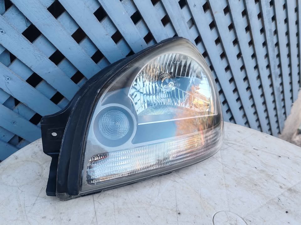 Óptico izquierdo Hyundai Tucson 2005 - 2010 - Imagen 3