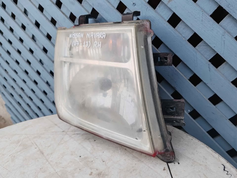 Óptico izquierdo Nissan Navara 2007 - 2013 - Imagen 3