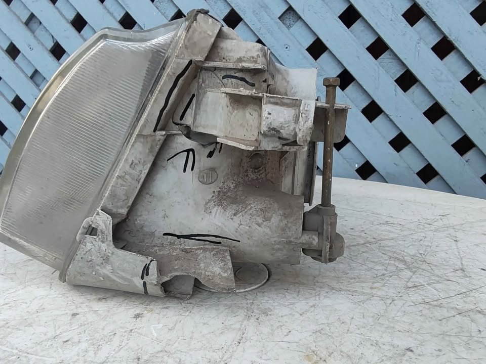 Óptico izquierdo Suzuki Swift 1993 - 1995 - Imagen 5