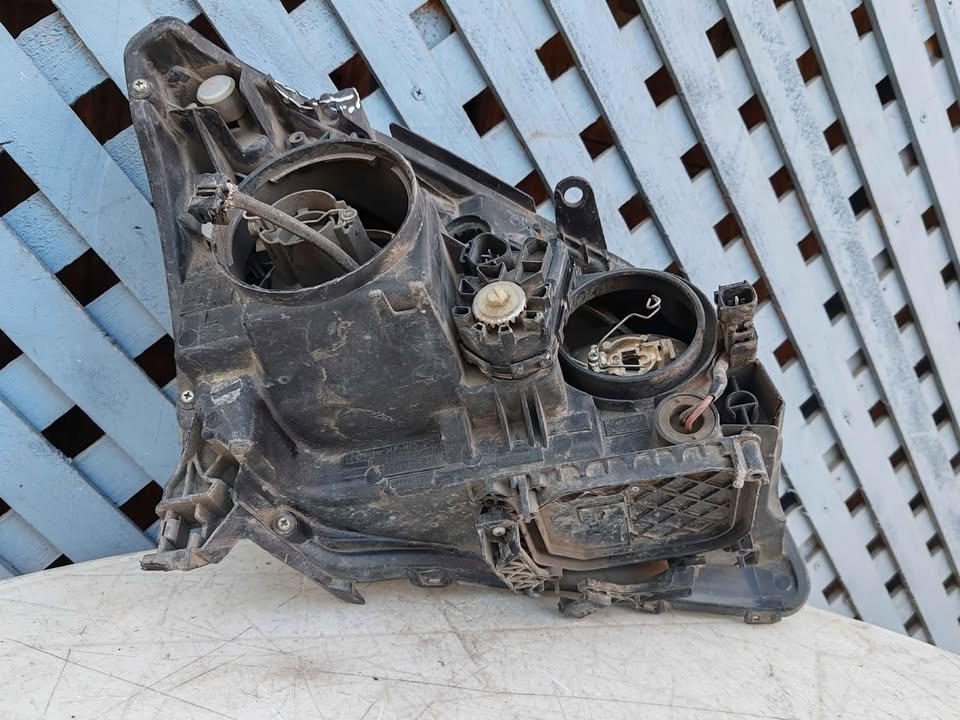 Óptico izquierdo Toyota Avensis 2007 - 2008 - Imagen 7