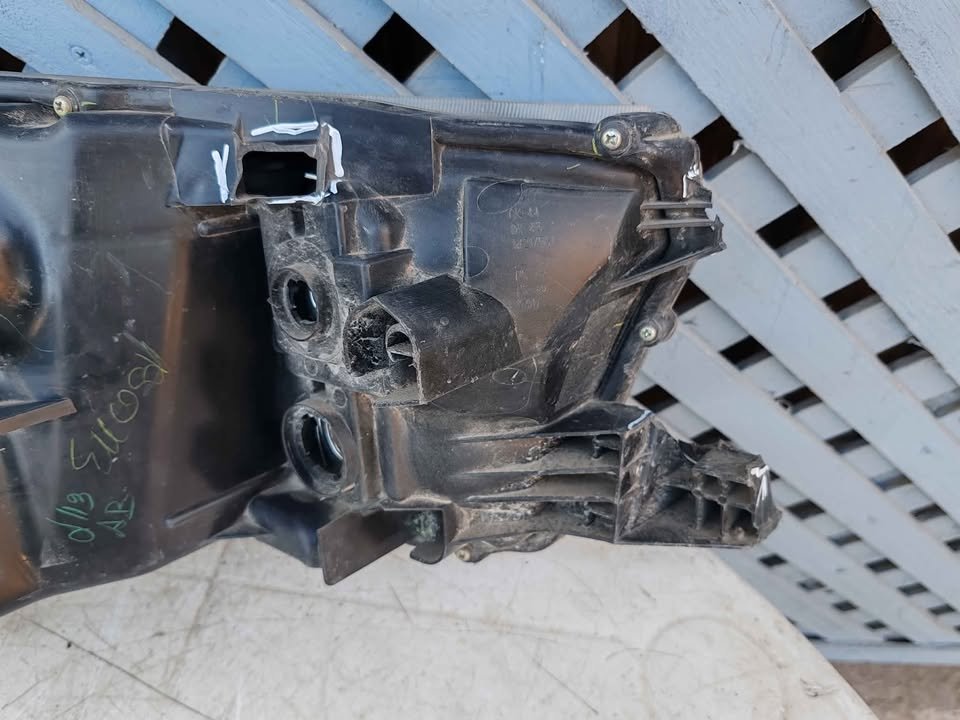 Óptico izquierdo Toyota Hilux 2016 - 2020 - Imagen 6