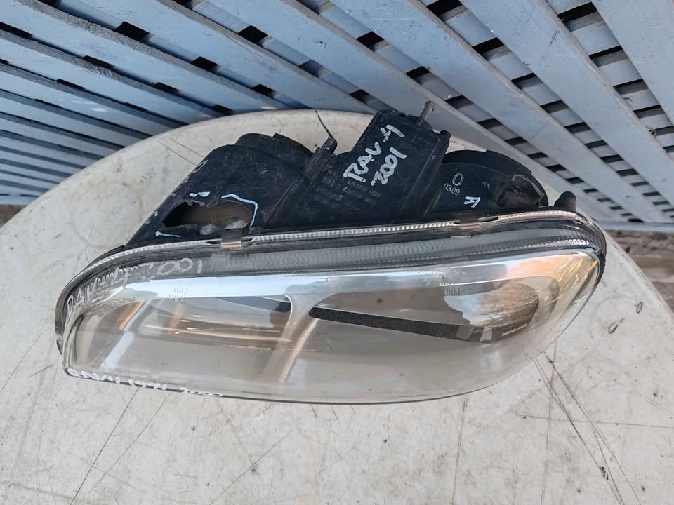 Óptico izquierdo Toyota RAV4 1998 - 2000 - Imagen 5