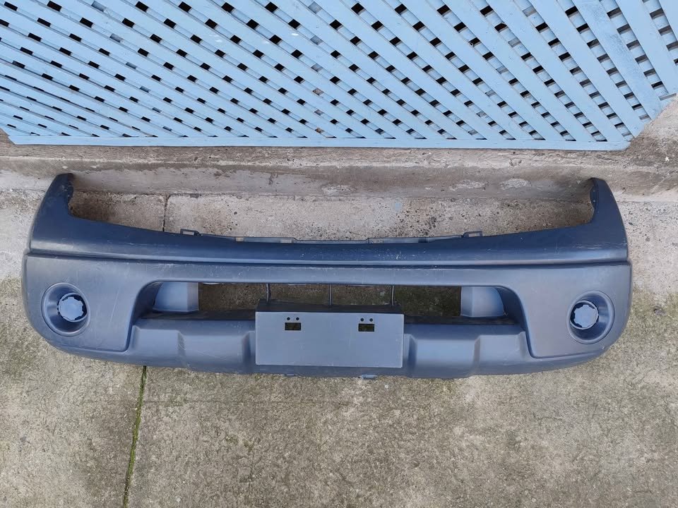Parachoque delantero Nissan Navara 2007 - 2014