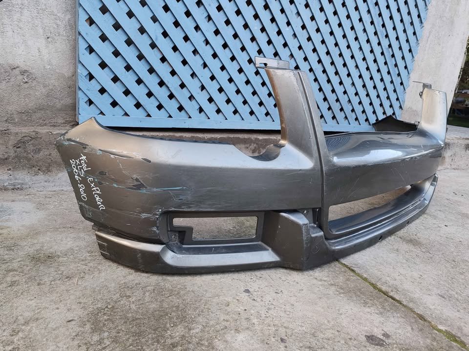 Parachoque superior Ford Explorer XLS 2006 - 2010 - Imagen 3