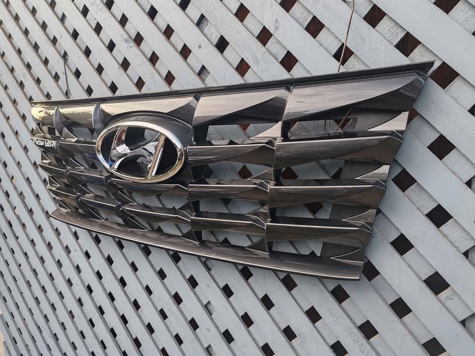 Máscara Hyundai Tucson 2022 - 2024 - Imagen 3