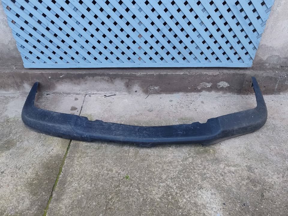 Moldura superior de parachoque Chevrolet Silverado 2000 - 2004