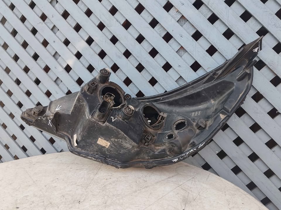 Óptico derecho Chevrolet Montana 2012 - 2018 - Imagen 8