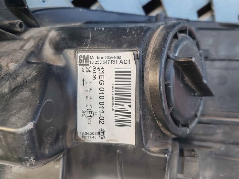 Óptico derecho Opel Astra Enjoy 2010 - 2013 - Imagen 8