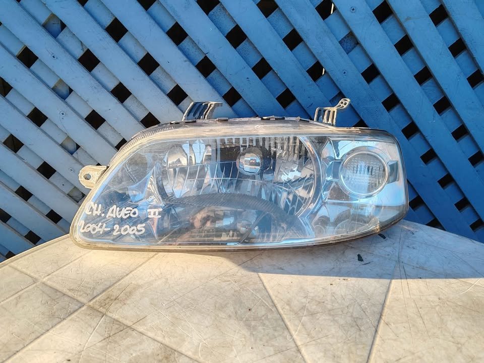 Óptico izquierdo Chevrolet Aveo 2003 - 2004 III