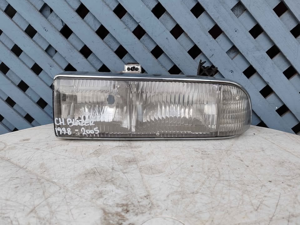 Óptico izquierdo Chevrolet Blazer 1998 - 2003