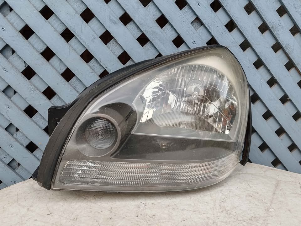 Óptico izquierdo Hyundai Tucson 2005 - 2010