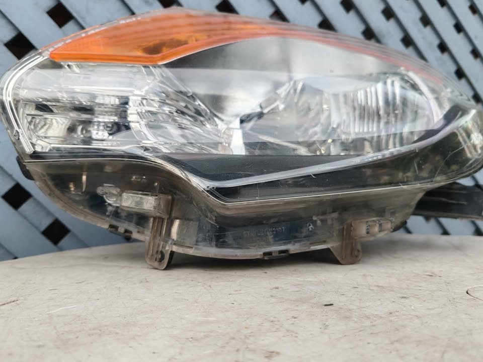 Óptico izquierdo Mitsubishi L200 2016 - 2018 - Imagen 5