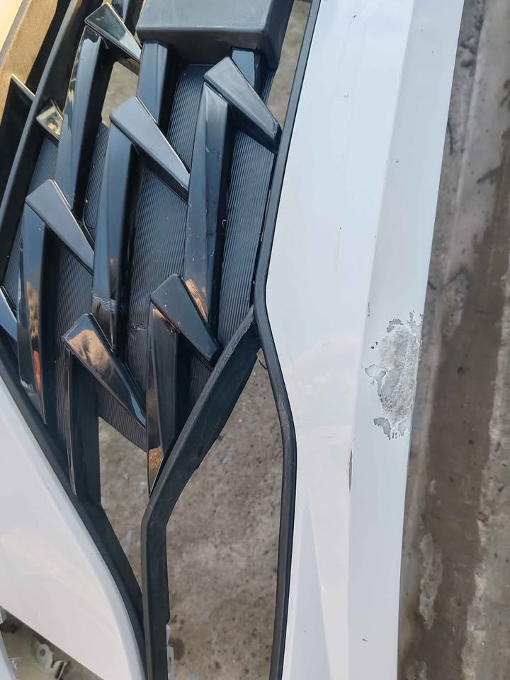 Parachoque delantero Hyundai Accent 2024 - 2025 - Imagen 4