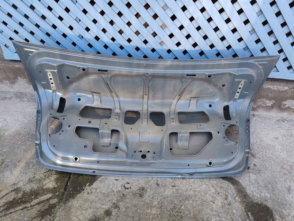 Tapa maleta Chevrolet Cruze 2011 - 2014 - Imagen 10