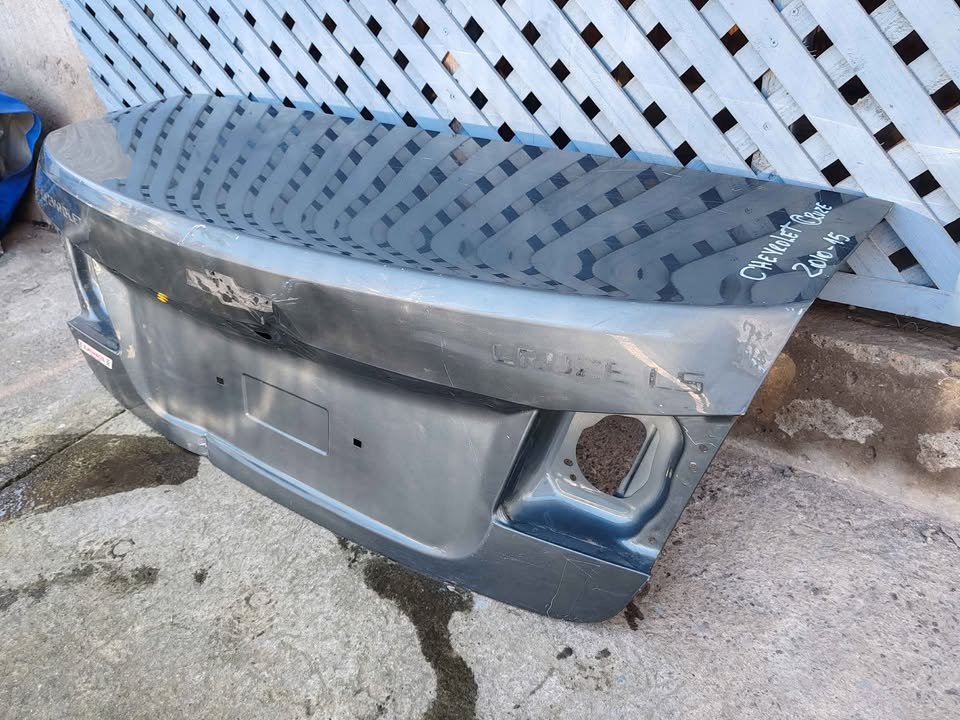 Tapa maleta Chevrolet Cruze 2011 - 2014 - Imagen 4