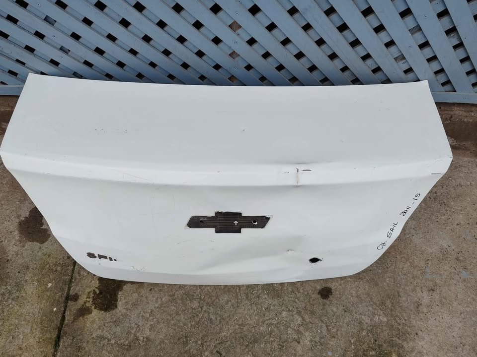 Tapa maleta Chevrolet Sail 2011 - 2016 - Imagen 2