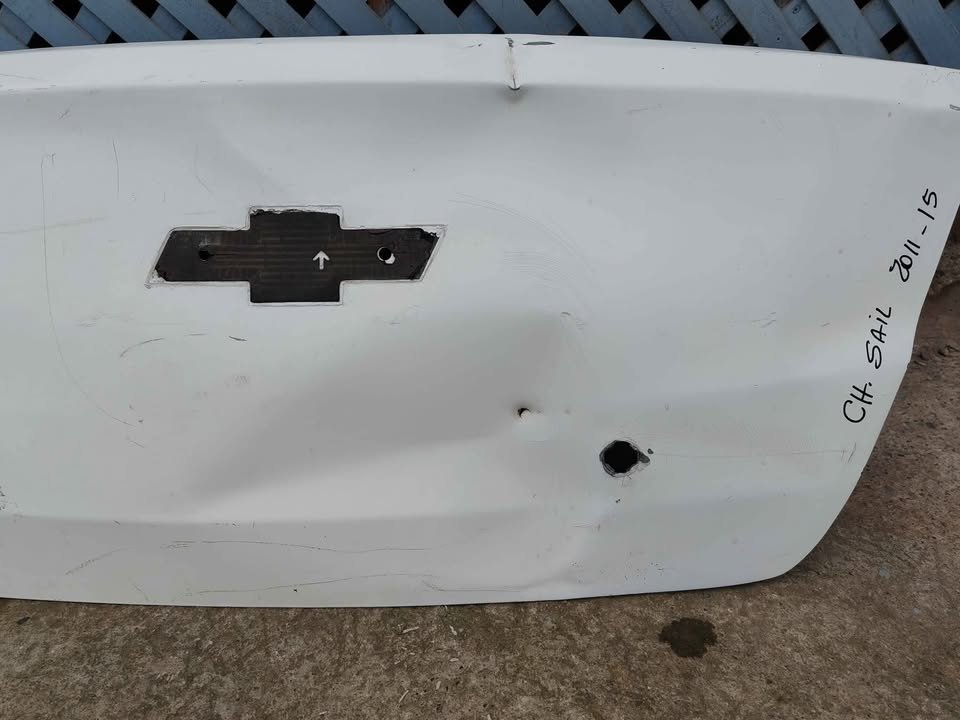 Tapa maleta Chevrolet Sail 2011 - 2016 - Imagen 4