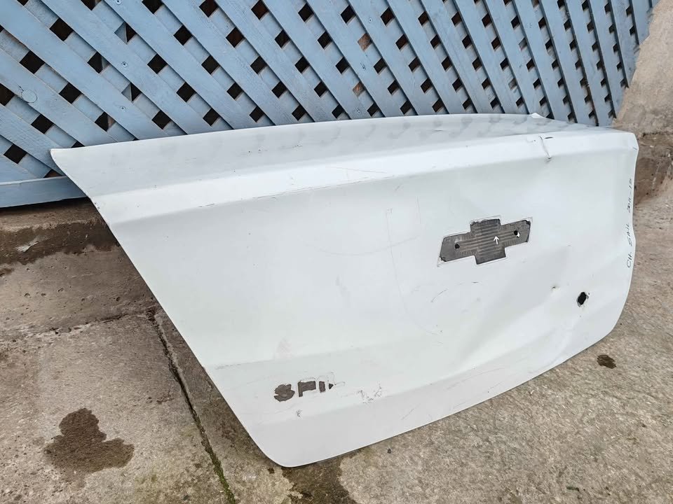Tapa maleta Chevrolet Sail 2011 - 2016 - Imagen 5
