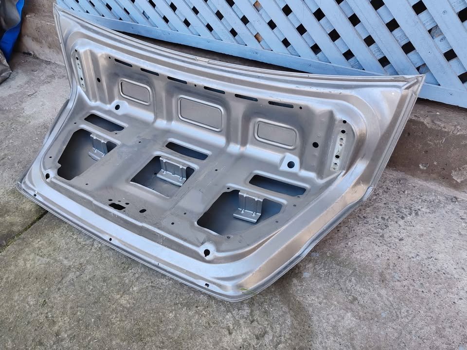 Tapa maleta Chevrolet Sail 2011 - 2016 - Imagen 7