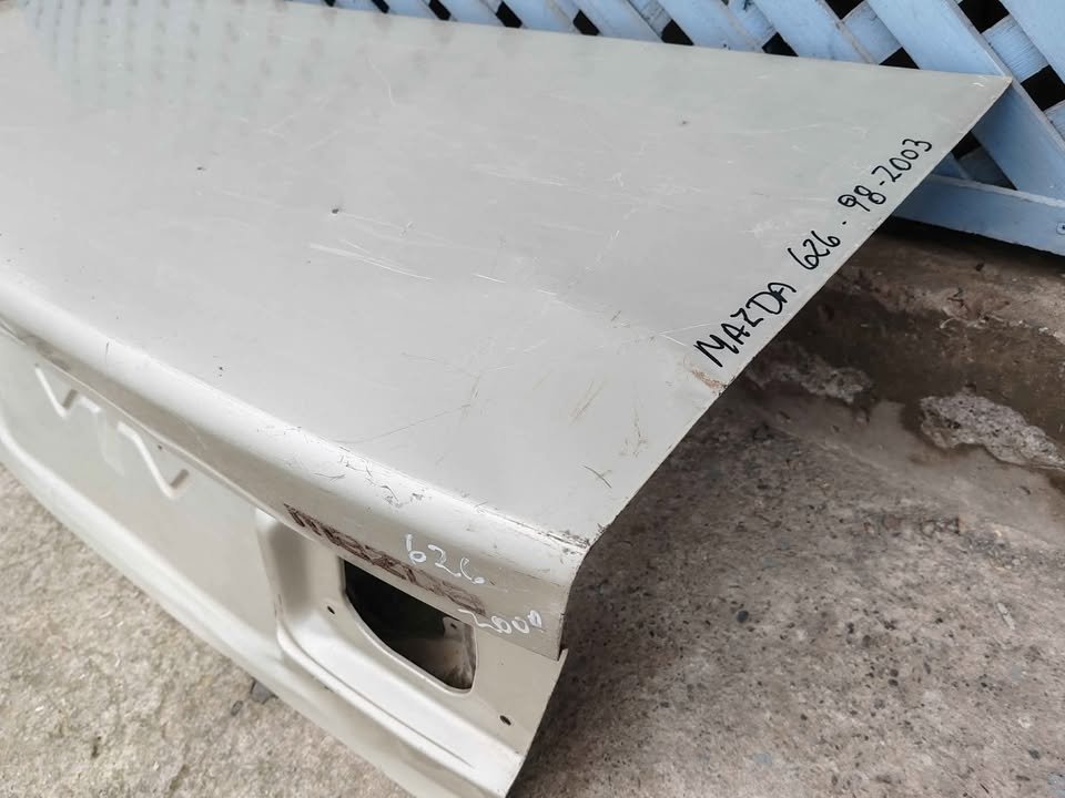 Tapa maleta Mazda 626 1998 - 2003 - Imagen 6