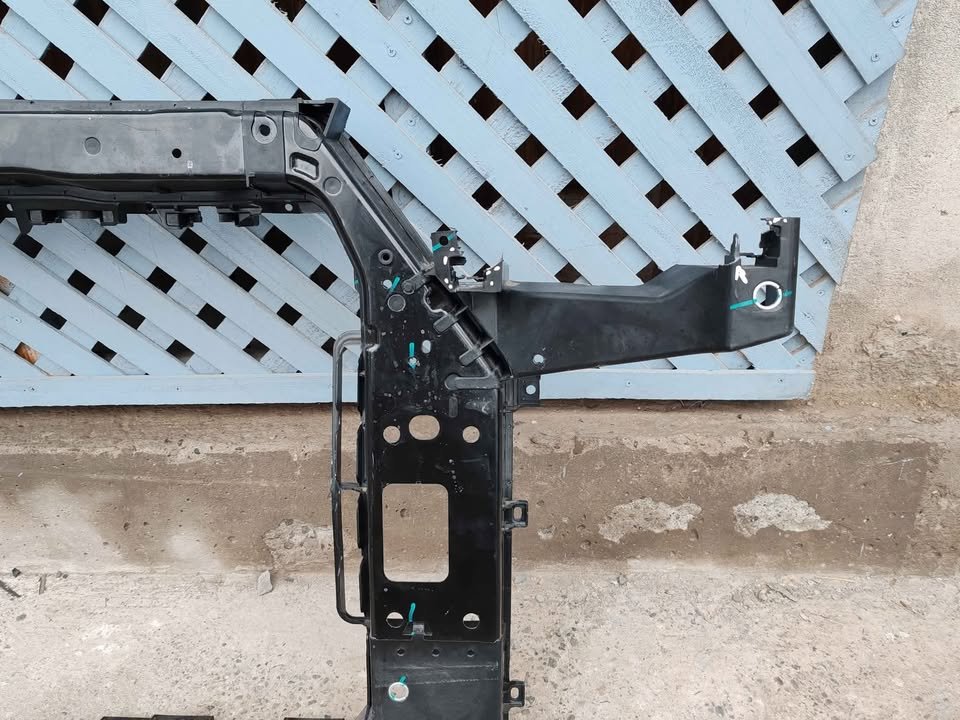 Frontal Mahindra XUV300 2023 - 2025 - Imagen 2