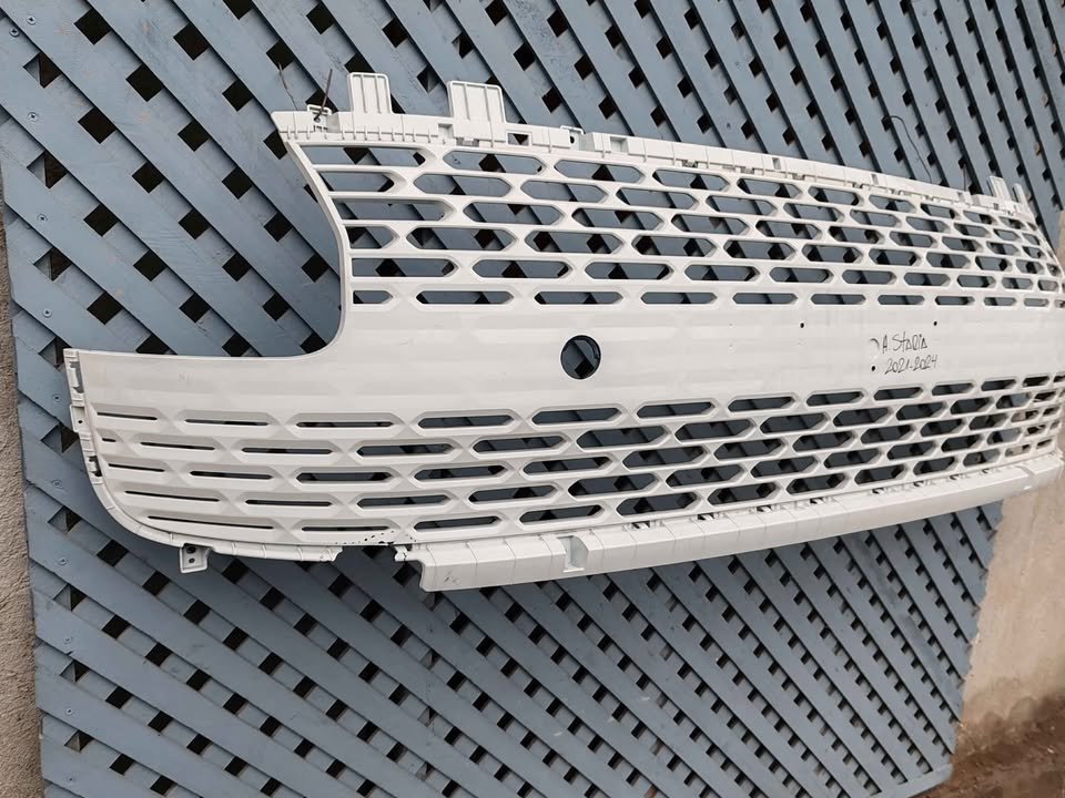 Máscara Hyundai Staria 2021 - 2024 - Imagen 2