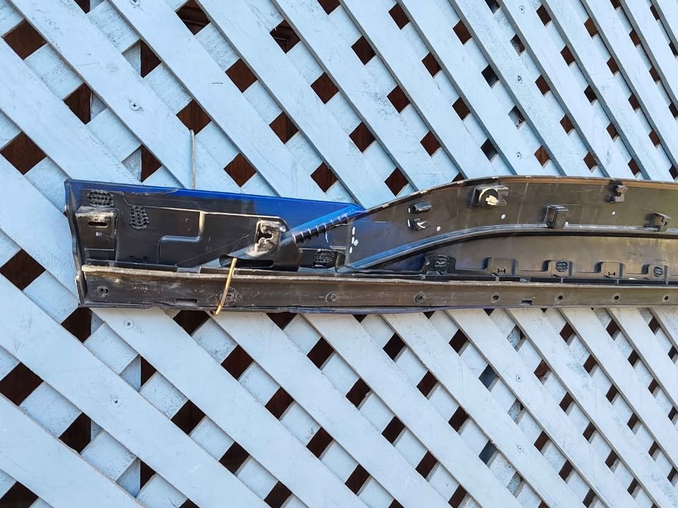 Moldura de puerta delantera derecha JAC JS8 2022 - 2024 - Imagen 8