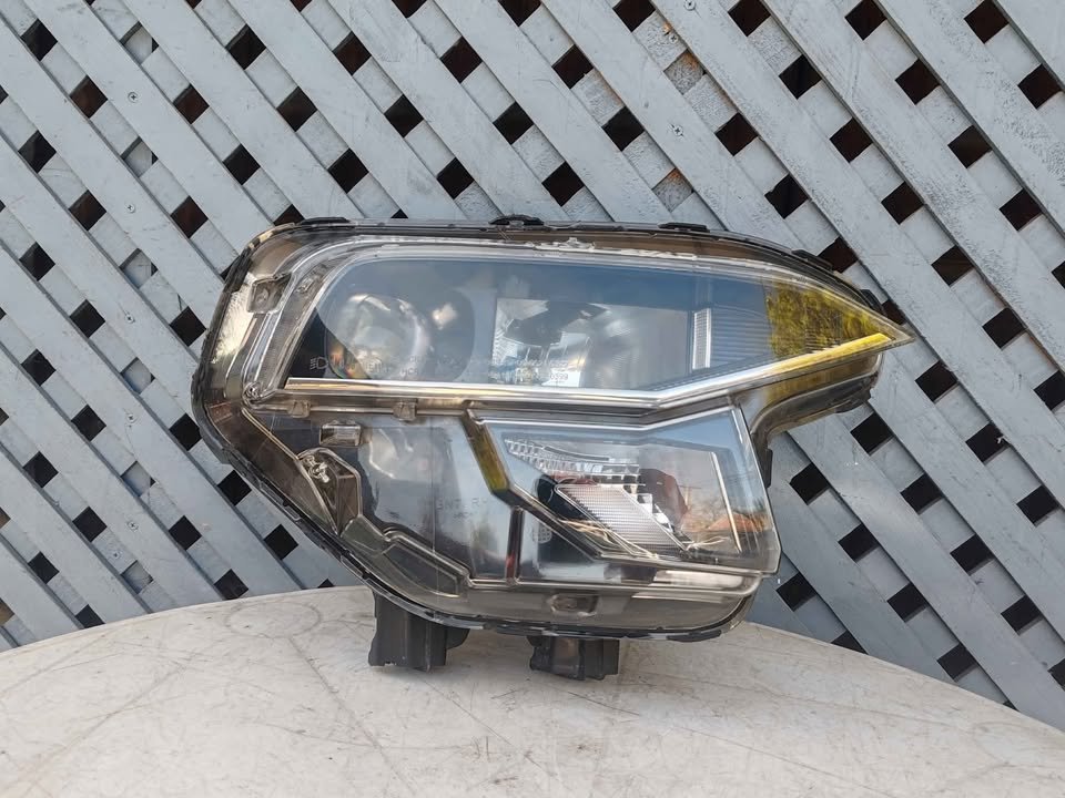 Óptico derecho Hyundai Accent 2024 - 2025