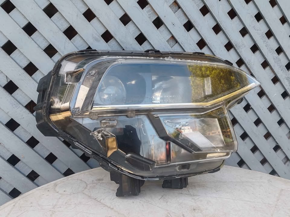 Óptico derecho Hyundai Accent 2024 - 2025 - Imagen 3