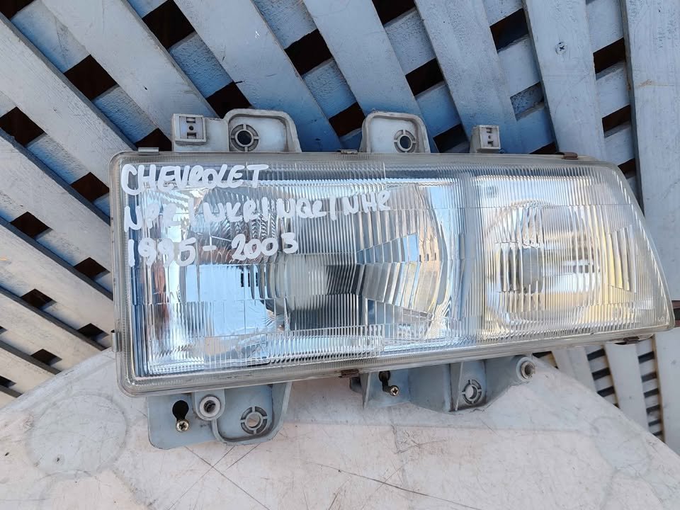 Óptico derecho Isuzu NPR NKR NQR NHR 1995 - 2003 - Imagen 2