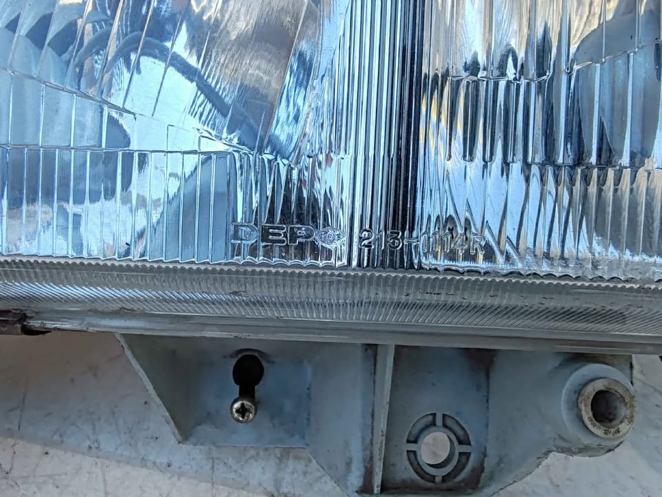 Óptico derecho Isuzu NPR NKR NQR NHR 1995 - 2003 - Imagen 4