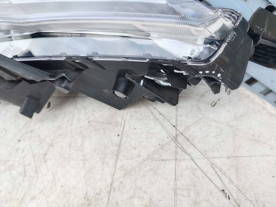 Óptico izquierdo Hyundai Creta 2024 - 2025 - Imagen 5