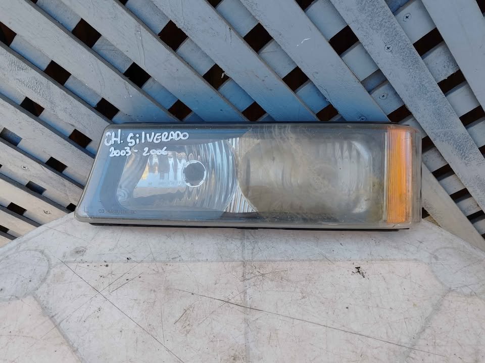 Óptico izquierdo inferior Chevrolet Silverado 2003 - 2006
