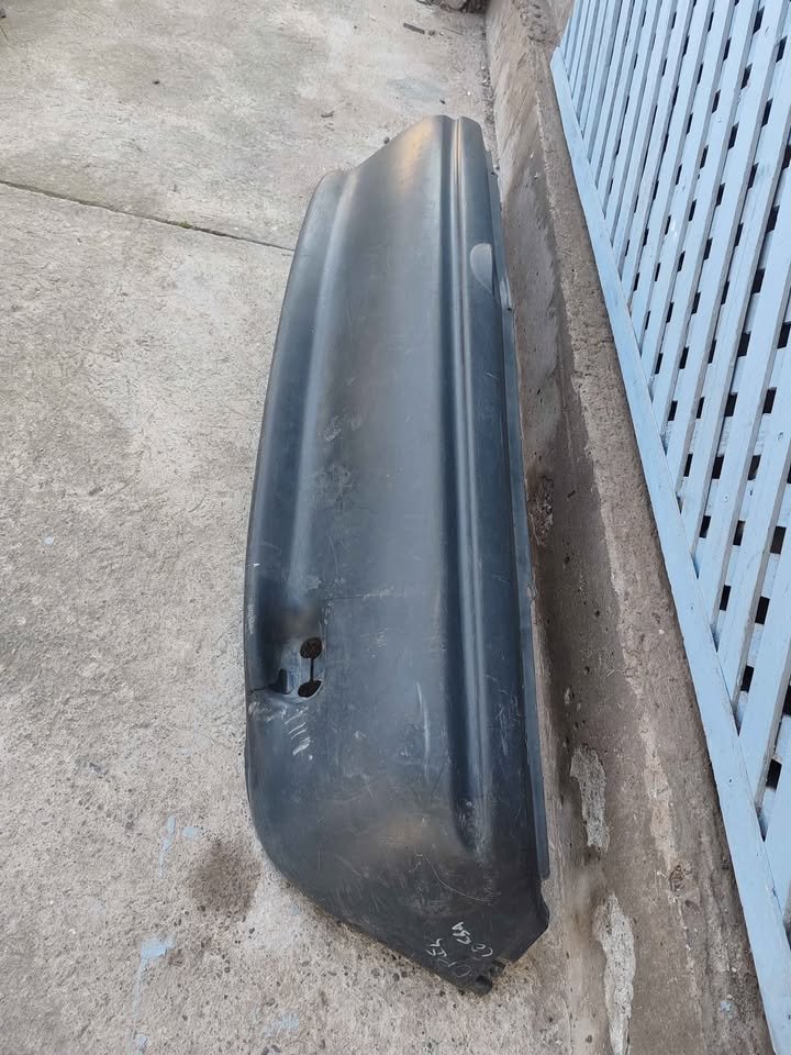 Parachoque trasero Chevrolet Corsa Swing 1995 - 1999 - Imagen 4